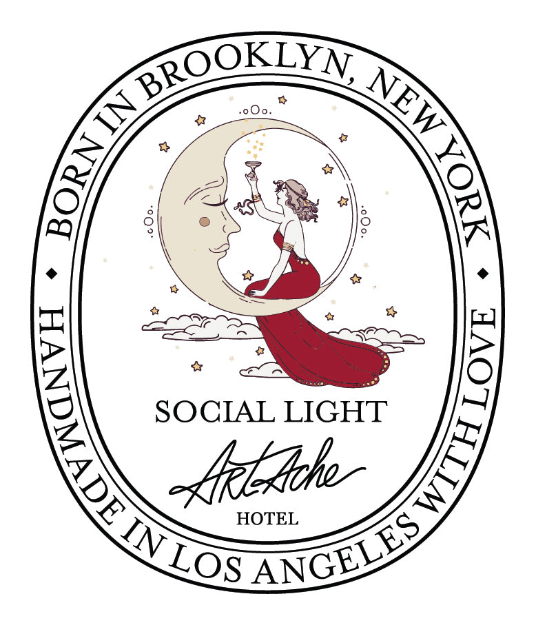 SOCIAL LIGHT Scented Candle - 8 oz