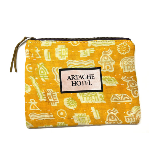 ONE OF A KIND POUCH 0002